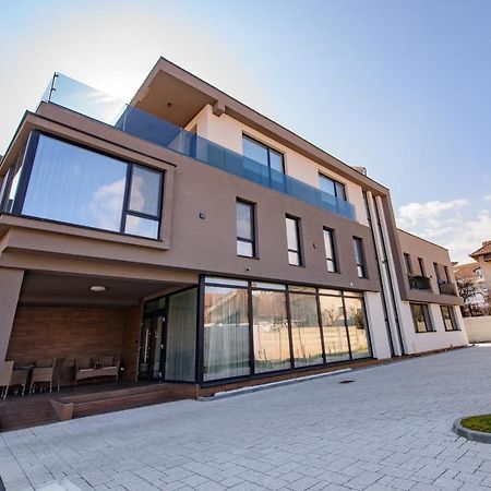 Vila Sarisa Deva Exterior foto