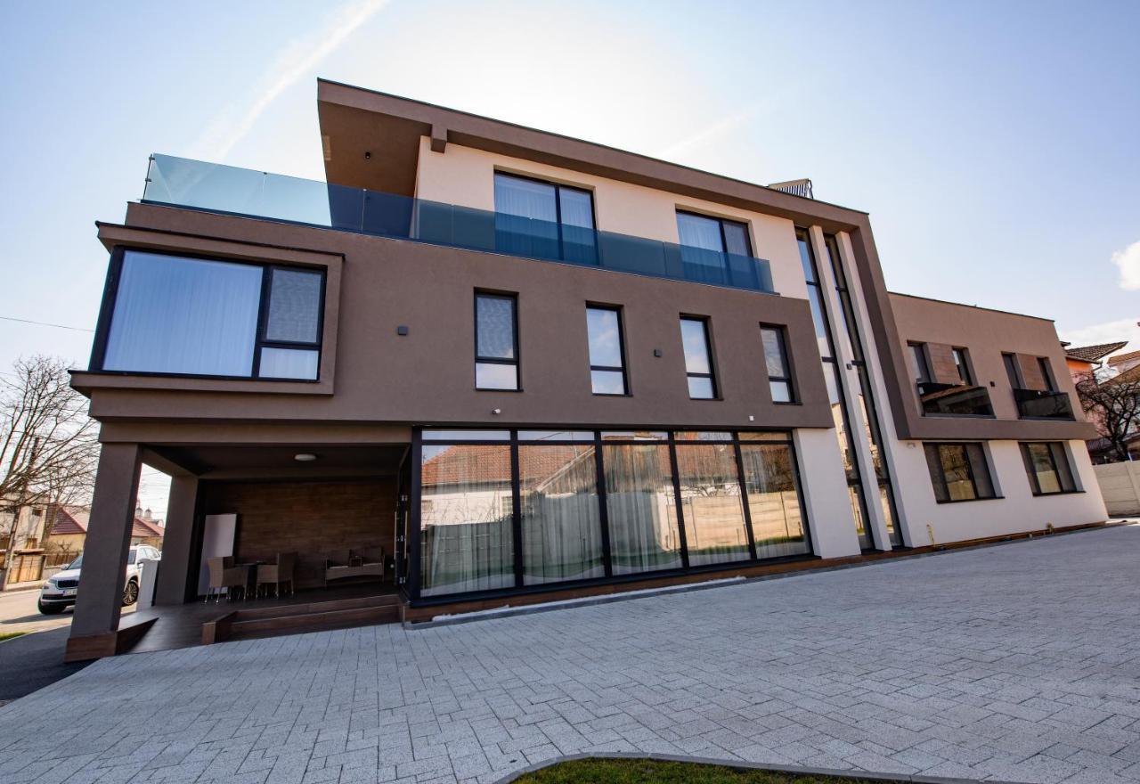 Vila Sarisa Deva Exterior foto